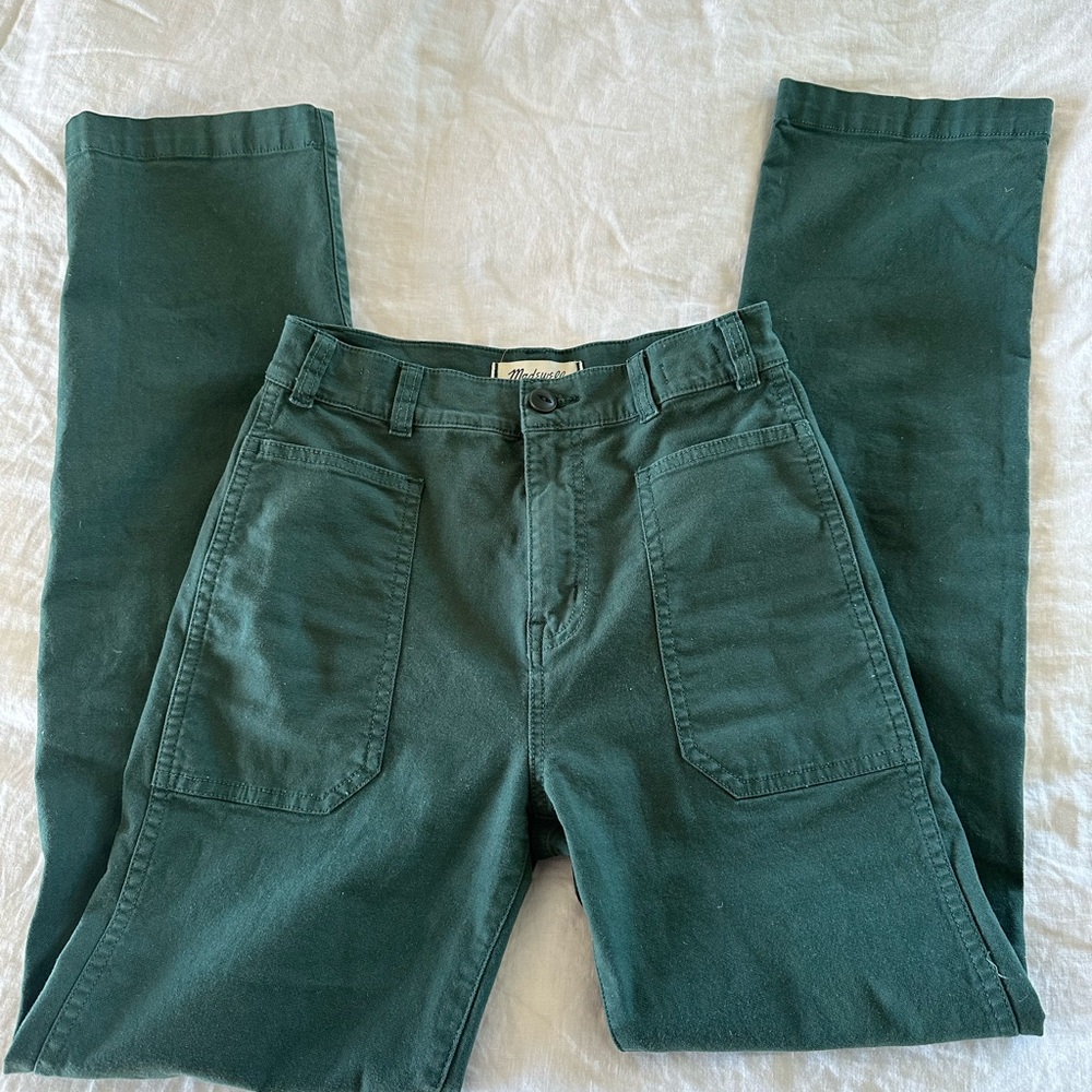 Madewell 90s Straight Utility Pant in Green Garment-Dyed Canvas